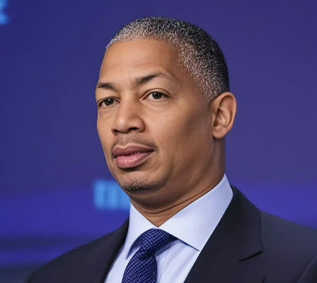 社区盾赛程吃紧，洛杉矶快船今晚主帅复盘，质疑声仍在，赛季目标并未改变的简单介绍