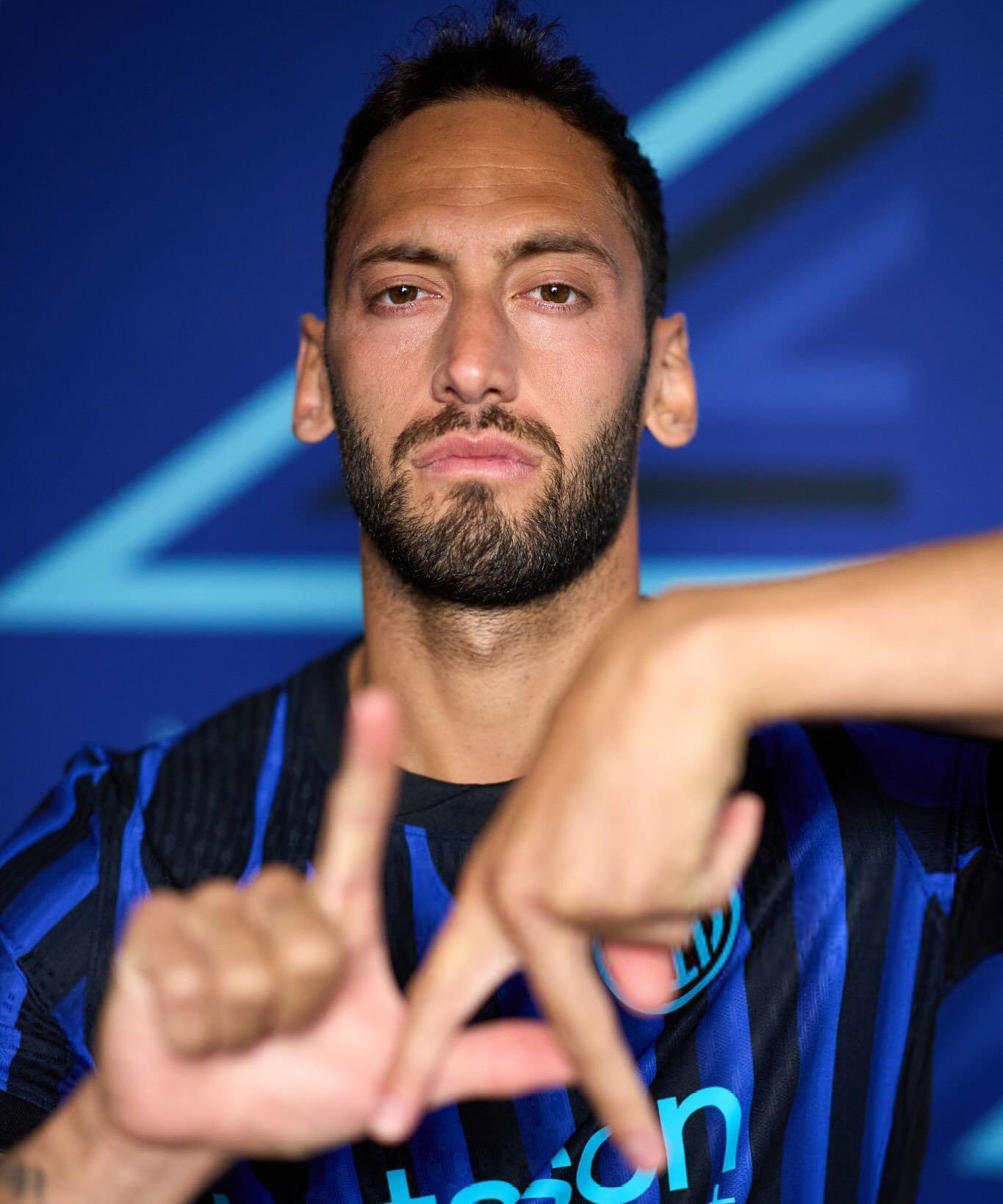 开云首页体验-包含国际米兰训练开放日；关键时刻外线爆发引欢呼；德国杯在即；训练强度明显提升的词条